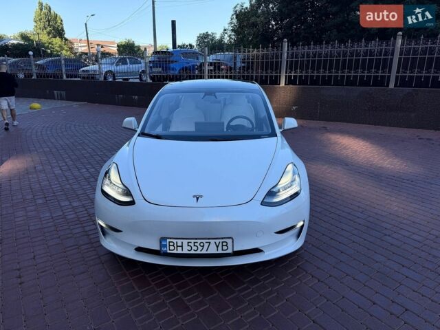 Белый Тесла Модель 3, объемом двигателя 0 л и пробегом 171 тыс. км за 17900 $, фото 1 на Automoto.ua
