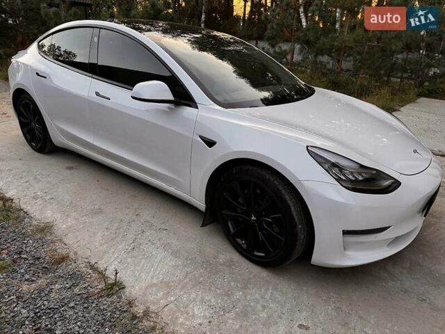 Белый Тесла Модель 3, объемом двигателя 0 л и пробегом 54 тыс. км за 21600 $, фото 9 на Automoto.ua
