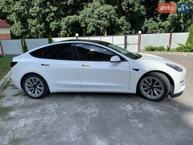Белый Тесла Модель 3, объемом двигателя 0 л и пробегом 99 тыс. км за 20000 $, фото 3 на Automoto.ua