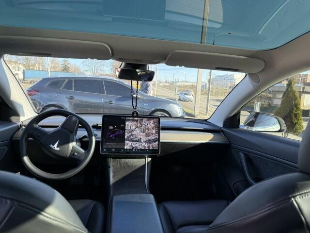 Білий Тесла Модель 3, об'ємом двигуна 0 л та пробігом 107 тис. км за 18900 $, фото 6 на Automoto.ua