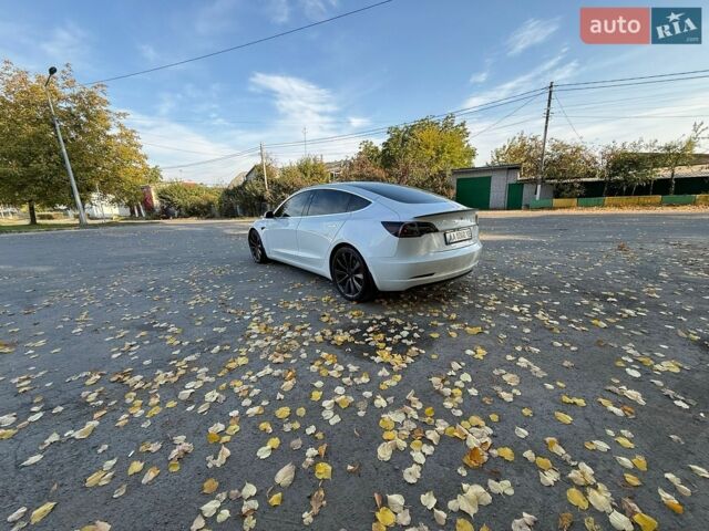 Белый Тесла Модель 3, объемом двигателя 0 л и пробегом 146 тыс. км за 18700 $, фото 4 на Automoto.ua