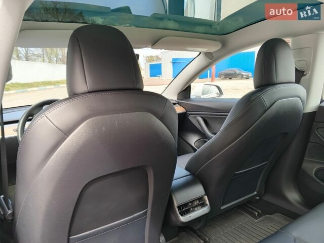 Белый Тесла Модель 3, объемом двигателя 0 л и пробегом 192 тыс. км за 17300 $, фото 19 на Automoto.ua