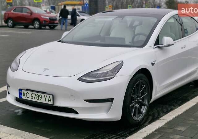 Белый Тесла Модель 3, объемом двигателя 0 л и пробегом 93 тыс. км за 16800 $, фото 10 на Automoto.ua