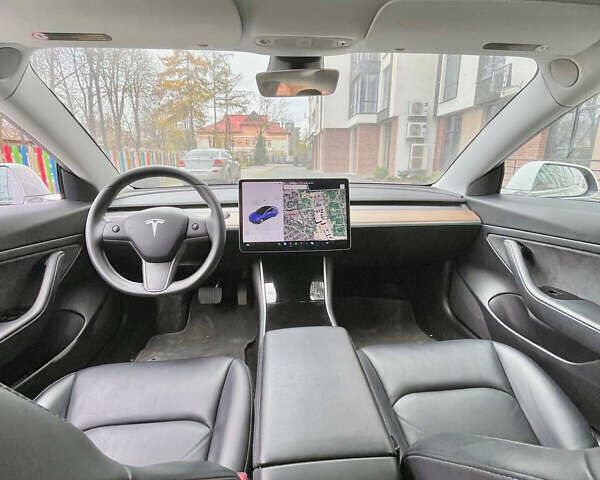 Білий Тесла Модель 3, об'ємом двигуна 0 л та пробігом 87 тис. км за 16500 $, фото 20 на Automoto.ua