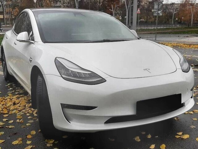 Белый Тесла Модель 3, объемом двигателя 0 л и пробегом 73 тыс. км за 11397 $, фото 4 на Automoto.ua