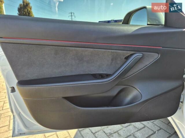 Тесла Модель 3 2020 у Мукачеве на Automoto.ua Білий Тесла Модель 3, об'ємом двигуна 0 л та пробігом 160 тис. км за 18499 $, фото 18 на Automoto.ua