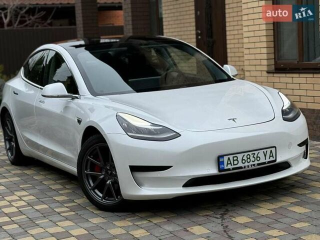 Білий Тесла Модель 3, об'ємом двигуна 0 л та пробігом 60 тис. км за 18500 $, фото 52 на Automoto.ua