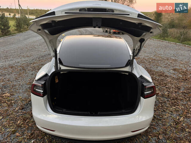 Белый Тесла Модель 3, объемом двигателя 0 л и пробегом 129 тыс. км за 19900 $, фото 9 на Automoto.ua