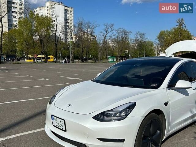 Білий Тесла Модель 3, об'ємом двигуна 0 л та пробігом 195 тис. км за 15000 $, фото 1 на Automoto.ua