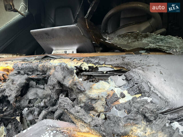 Білий Тесла Модель 3, об'ємом двигуна 0 л та пробігом 79 тис. км за 10000 $, фото 3 на Automoto.ua