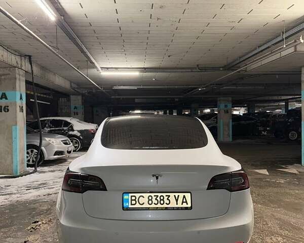 Білий Тесла Модель 3, об'ємом двигуна 0 л та пробігом 106 тис. км за 20000 $, фото 2 на Automoto.ua