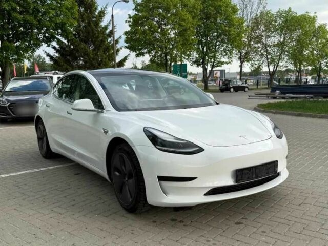 Белый Тесла Модель 3, объемом двигателя 0 л и пробегом 120 тыс. км за 14300 $, фото 6 на Automoto.ua