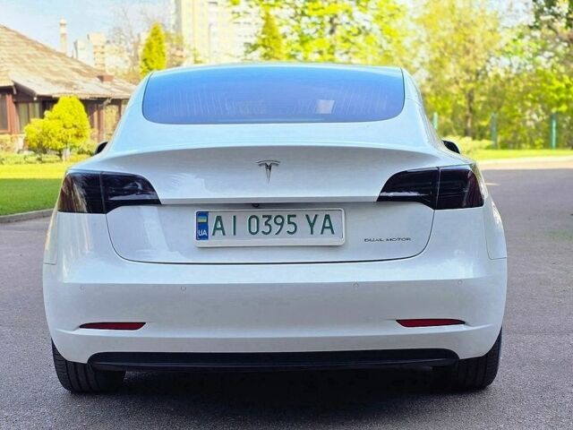Білий Тесла Модель 3, об'ємом двигуна 0 л та пробігом 125 тис. км за 18450 $, фото 5 на Automoto.ua