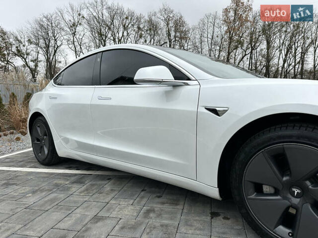 Білий Тесла Модель 3, об'ємом двигуна 0 л та пробігом 96 тис. км за 16100 $, фото 16 на Automoto.ua