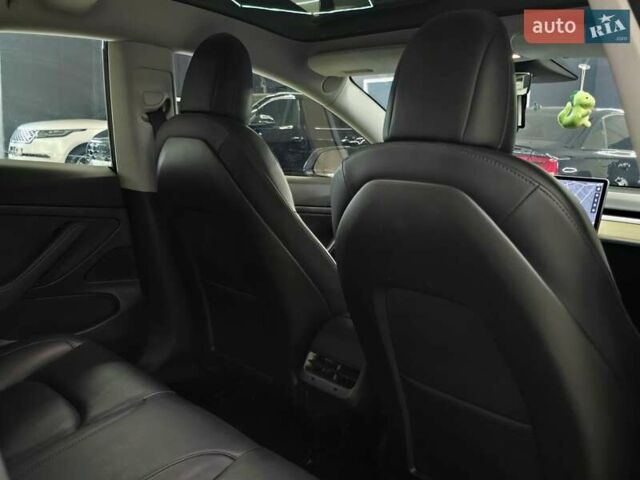 Білий Тесла Модель 3, об'ємом двигуна 0 л та пробігом 218 тис. км за 18499 $, фото 18 на Automoto.ua