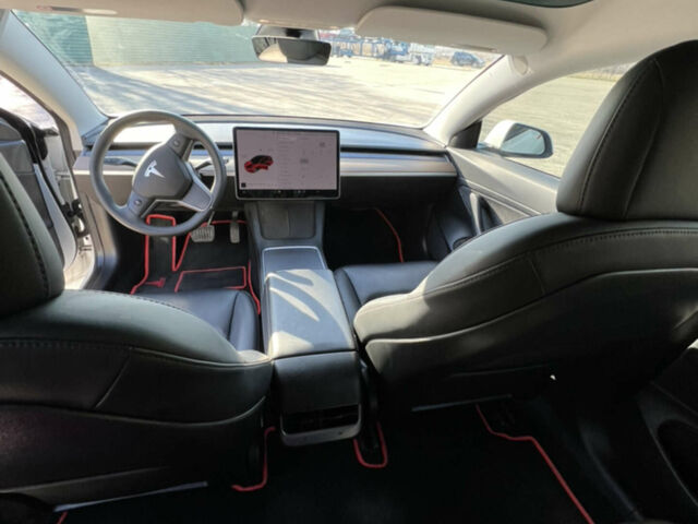 Білий Тесла Модель 3, об'ємом двигуна 0 л та пробігом 106 тис. км за 17500 $, фото 15 на Automoto.ua