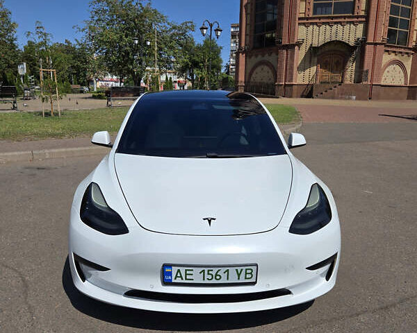 Білий Тесла Модель 3, об'ємом двигуна 0 л та пробігом 72 тис. км за 15900 $, фото 1 на Automoto.ua