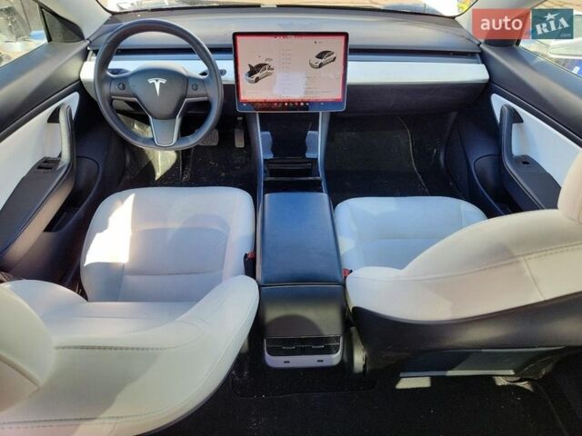 Білий Тесла Модель 3, об'ємом двигуна 0 л та пробігом 93 тис. км за 5500 $, фото 5 на Automoto.ua