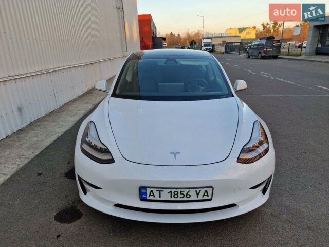 Белый Тесла Модель 3, объемом двигателя 0 л и пробегом 42 тыс. км за 17900 $, фото 8 на Automoto.ua