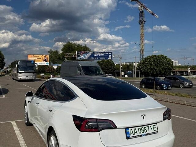 Белый Тесла Модель 3, объемом двигателя 0 л и пробегом 62 тыс. км за 13000 $, фото 3 на Automoto.ua