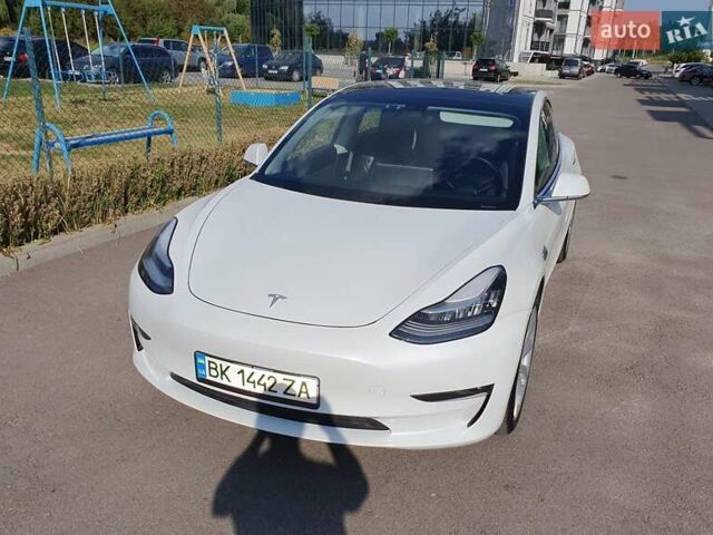 Белый Тесла Модель 3, объемом двигателя 0 л и пробегом 88 тыс. км за 22800 $, фото 29 на Automoto.ua
