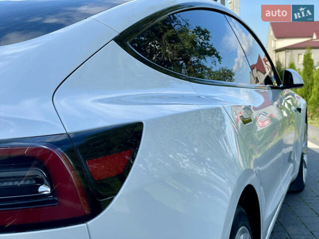 Білий Тесла Модель 3, об'ємом двигуна 0 л та пробігом 79 тис. км за 20500 $, фото 16 на Automoto.ua