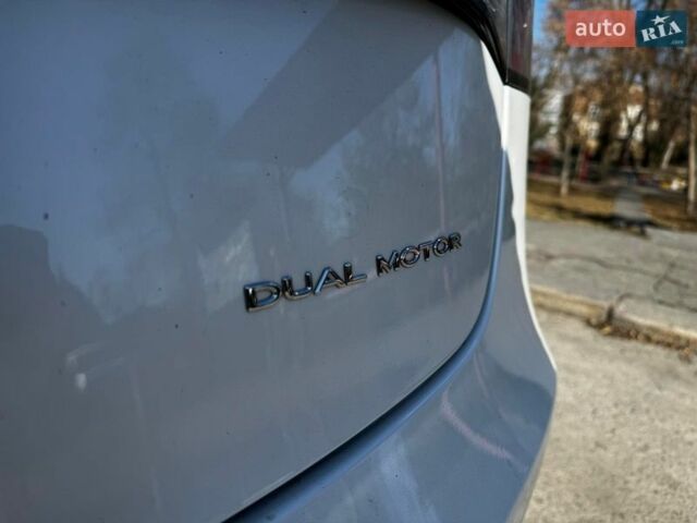 Белый Тесла Модель 3, объемом двигателя 0 л и пробегом 162 тыс. км за 18690 $, фото 10 на Automoto.ua