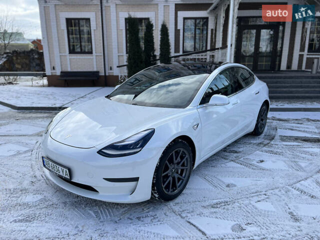 Белый Тесла Модель 3, объемом двигателя 0 л и пробегом 63 тыс. км за 19500 $, фото 6 на Automoto.ua