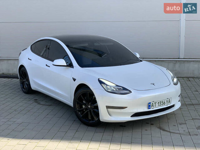 Тесла Модель 3 2020 у Івано-Франківську на Automoto.ua Білий Тесла Модель 3, об'ємом двигуна 0 л та пробігом 145 тис. км за 14850 $, фото 5 на Automoto.ua