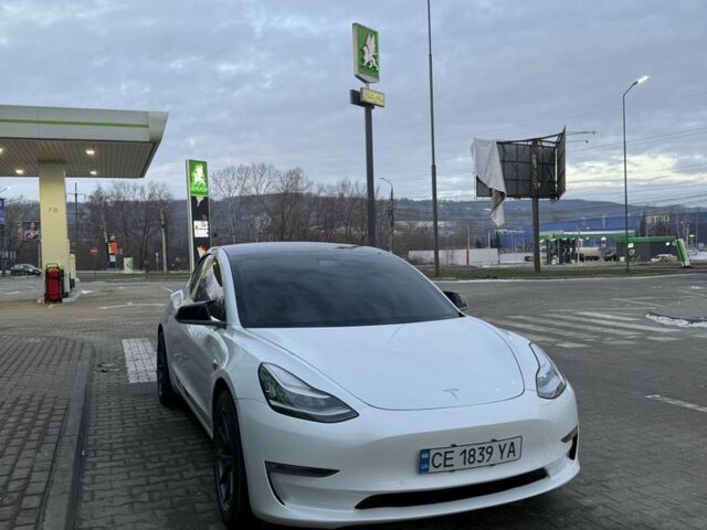 Білий Тесла Модель 3, об'ємом двигуна 0 л та пробігом 107 тис. км за 18900 $, фото 2 на Automoto.ua