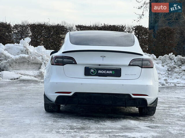Белый Тесла Модель 3, объемом двигателя 0 л и пробегом 90 тыс. км за 19999 $, фото 14 на Automoto.ua
