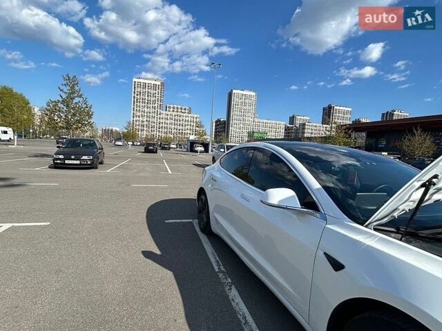 Білий Тесла Модель 3, об'ємом двигуна 0 л та пробігом 195 тис. км за 15000 $, фото 8 на Automoto.ua