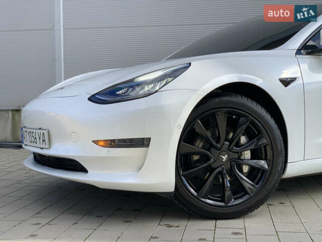 Тесла Модель 3 2020 у Івано-Франківську на Automoto.ua Білий Тесла Модель 3, об'ємом двигуна 0 л та пробігом 145 тис. км за 14850 $, фото 63 на Automoto.ua