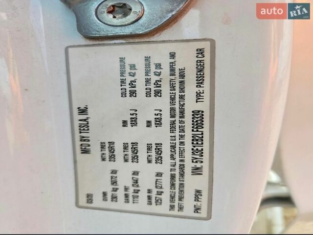 Білий Тесла Модель 3, об'ємом двигуна 0 л та пробігом 142 тис. км за 11300 $, фото 9 на Automoto.ua