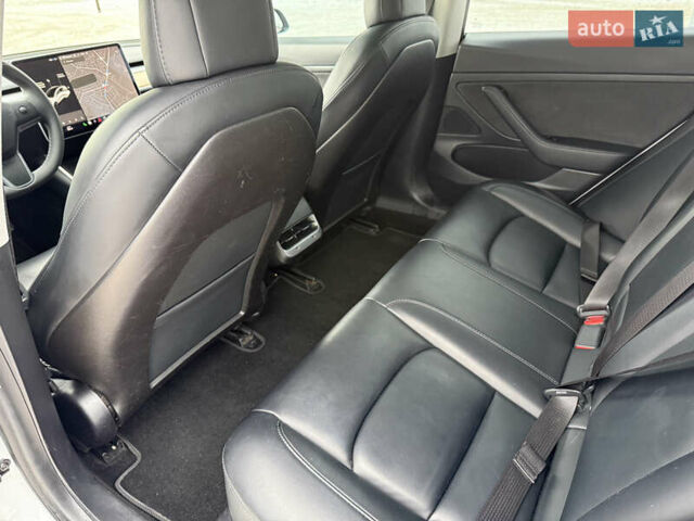 Белый Тесла Модель 3, объемом двигателя 0 л и пробегом 227 тыс. км за 14000 $, фото 15 на Automoto.ua