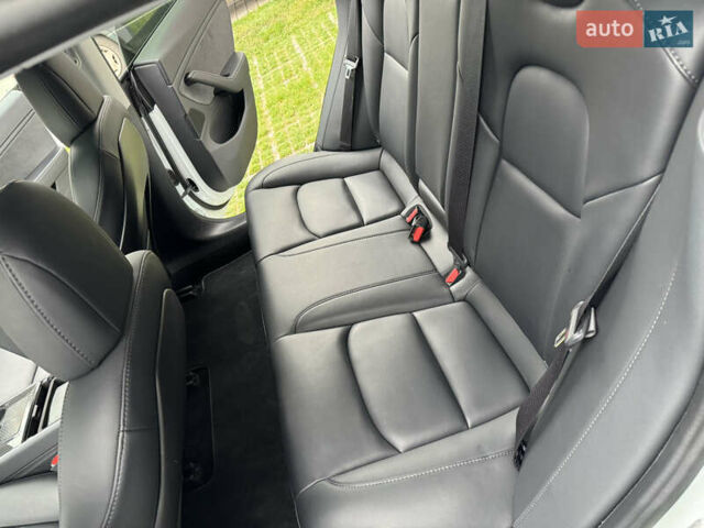 Білий Тесла Модель 3, об'ємом двигуна 0 л та пробігом 65 тис. км за 35000 $, фото 15 на Automoto.ua