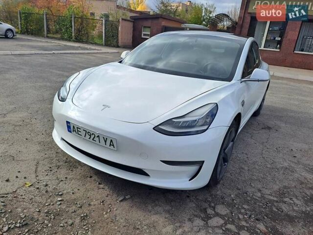 Білий Тесла Модель 3, об'ємом двигуна 0 л та пробігом 81 тис. км за 16500 $, фото 9 на Automoto.ua