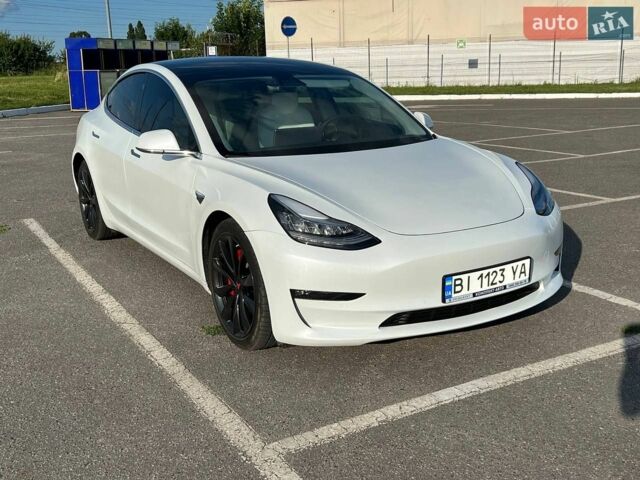 Білий Тесла Модель 3, об'ємом двигуна 0 л та пробігом 105 тис. км за 21500 $, фото 26 на Automoto.ua