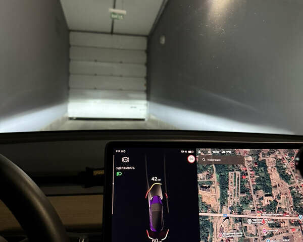 Белый Тесла Модель 3, объемом двигателя 0 л и пробегом 106 тыс. км за 18800 $, фото 7 на Automoto.ua