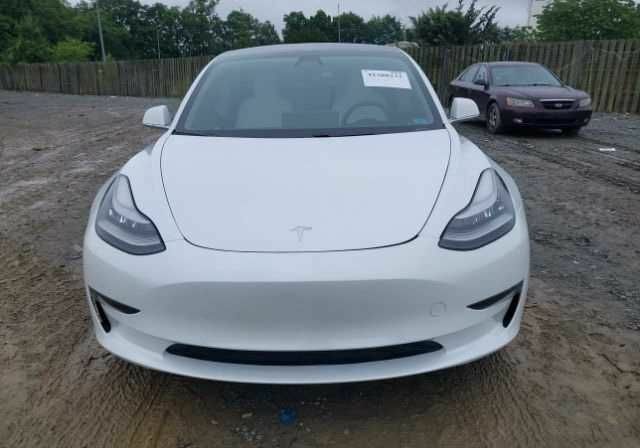 Білий Тесла Модель 3, об'ємом двигуна 0 л та пробігом 45 тис. км за 9900 $, фото 7 на Automoto.ua
