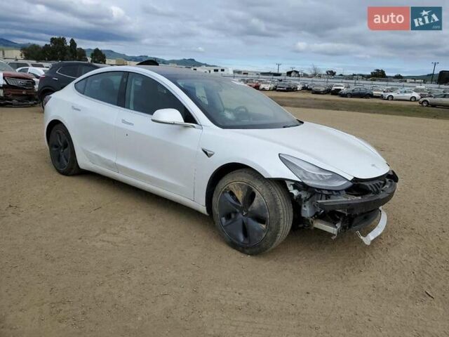 Білий Тесла Модель 3, об'ємом двигуна 0 л та пробігом 42 тис. км за 2900 $, фото 3 на Automoto.ua