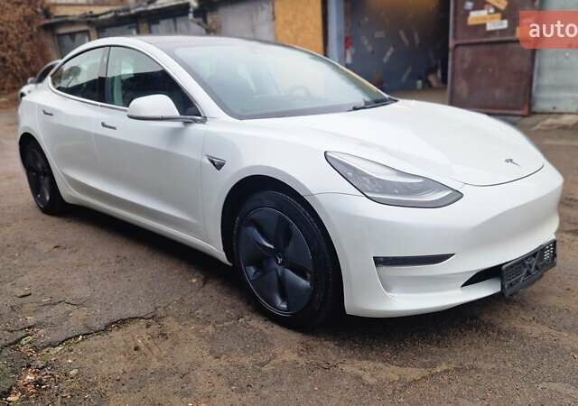 Білий Тесла Модель 3, об'ємом двигуна 0 л та пробігом 142 тис. км за 16900 $, фото 27 на Automoto.ua