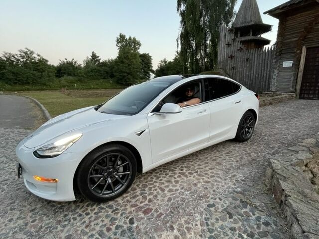 Білий Тесла Модель 3, об'ємом двигуна 0 л та пробігом 67 тис. км за 22000 $, фото 7 на Automoto.ua