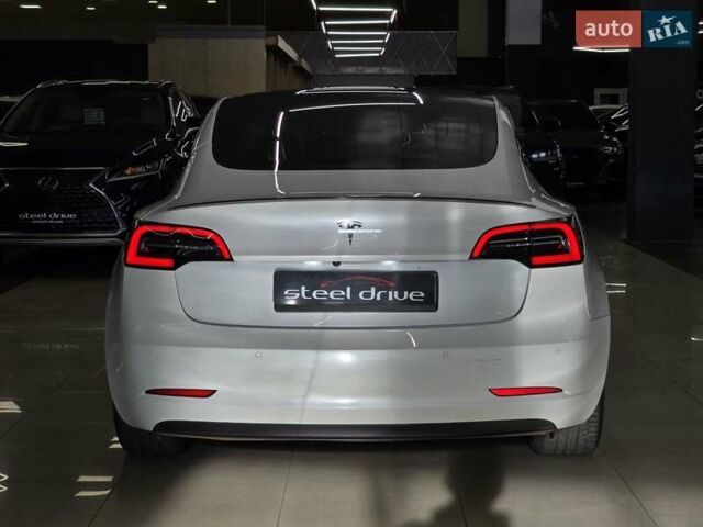 Білий Тесла Модель 3, об'ємом двигуна 0 л та пробігом 218 тис. км за 18499 $, фото 5 на Automoto.ua