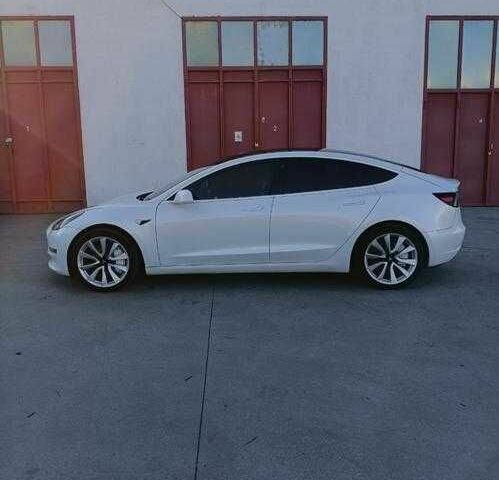 Білий Тесла Модель 3, об'ємом двигуна 0 л та пробігом 124 тис. км за 13500 $, фото 8 на Automoto.ua