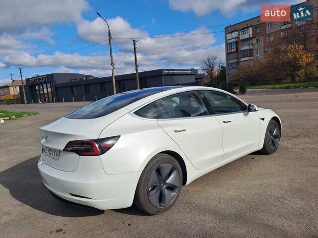 Білий Тесла Модель 3, об'ємом двигуна 0 л та пробігом 81 тис. км за 16500 $, фото 5 на Automoto.ua