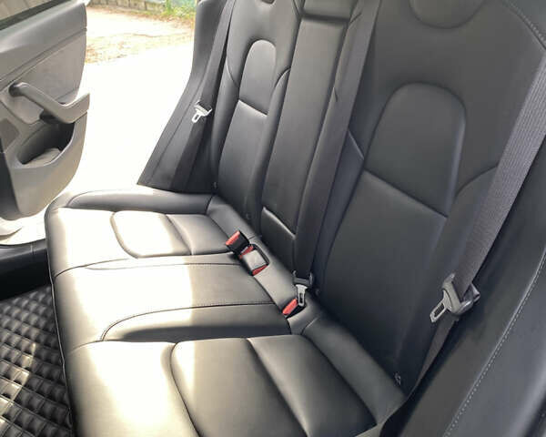 Білий Тесла Модель 3, об'ємом двигуна 0 л та пробігом 83 тис. км за 22000 $, фото 16 на Automoto.ua