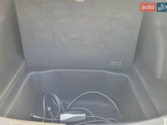 Білий Тесла Модель 3, об'ємом двигуна 0 л та пробігом 47 тис. км за 26200 $, фото 18 на Automoto.ua