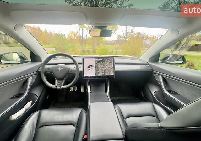 Белый Тесла Модель 3, объемом двигателя 0 л и пробегом 72 тыс. км за 25000 $, фото 12 на Automoto.ua