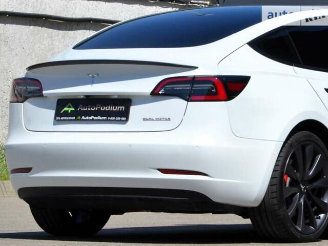 Білий Тесла Модель 3, об'ємом двигуна 0 л та пробігом 23 тис. км за 27500 $, фото 8 на Automoto.ua